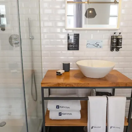 Urbano Flh Hotel 4*