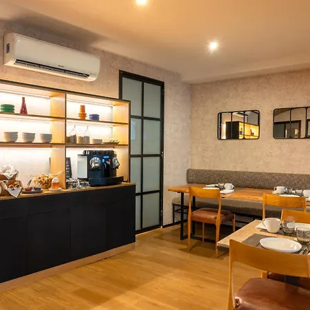 Urbano Flh Hotel