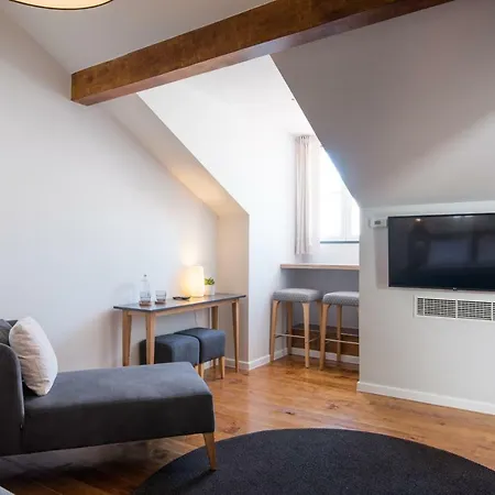 Urbano Flh Лиссабон